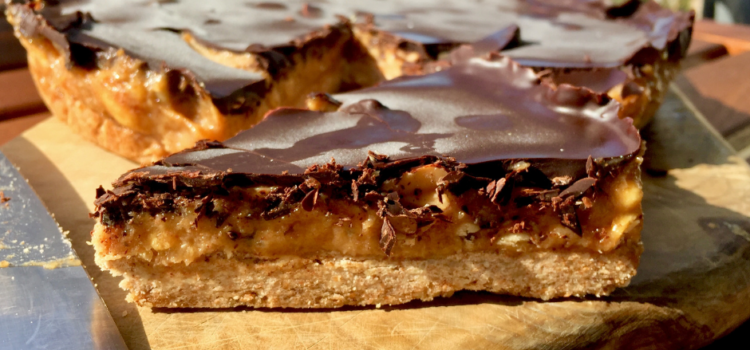 Salted Caramel Snickers taart